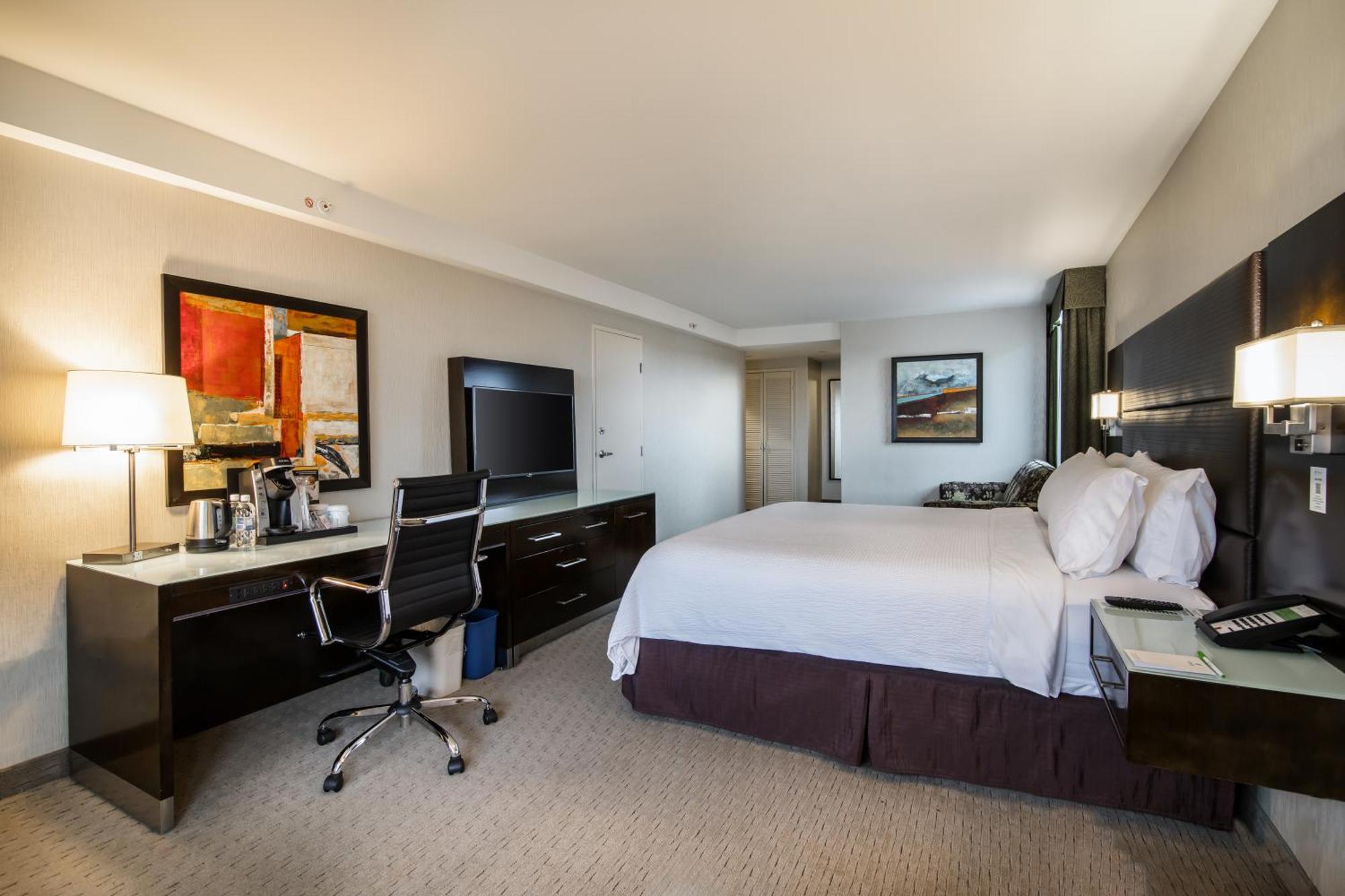 Holiday Inn Vancouver-Centre Broadway By Ihg מראה חיצוני תמונה