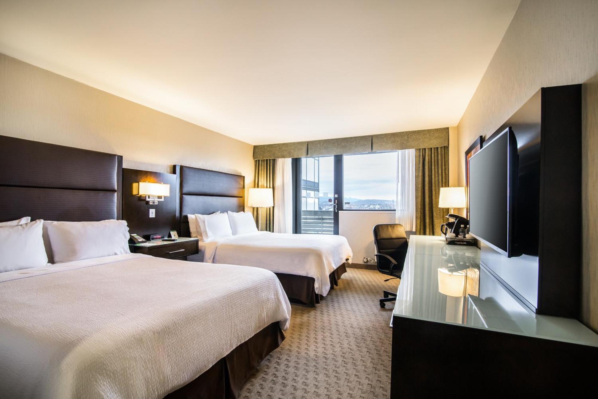 Holiday Inn Vancouver-Centre Broadway By Ihg מראה חיצוני תמונה