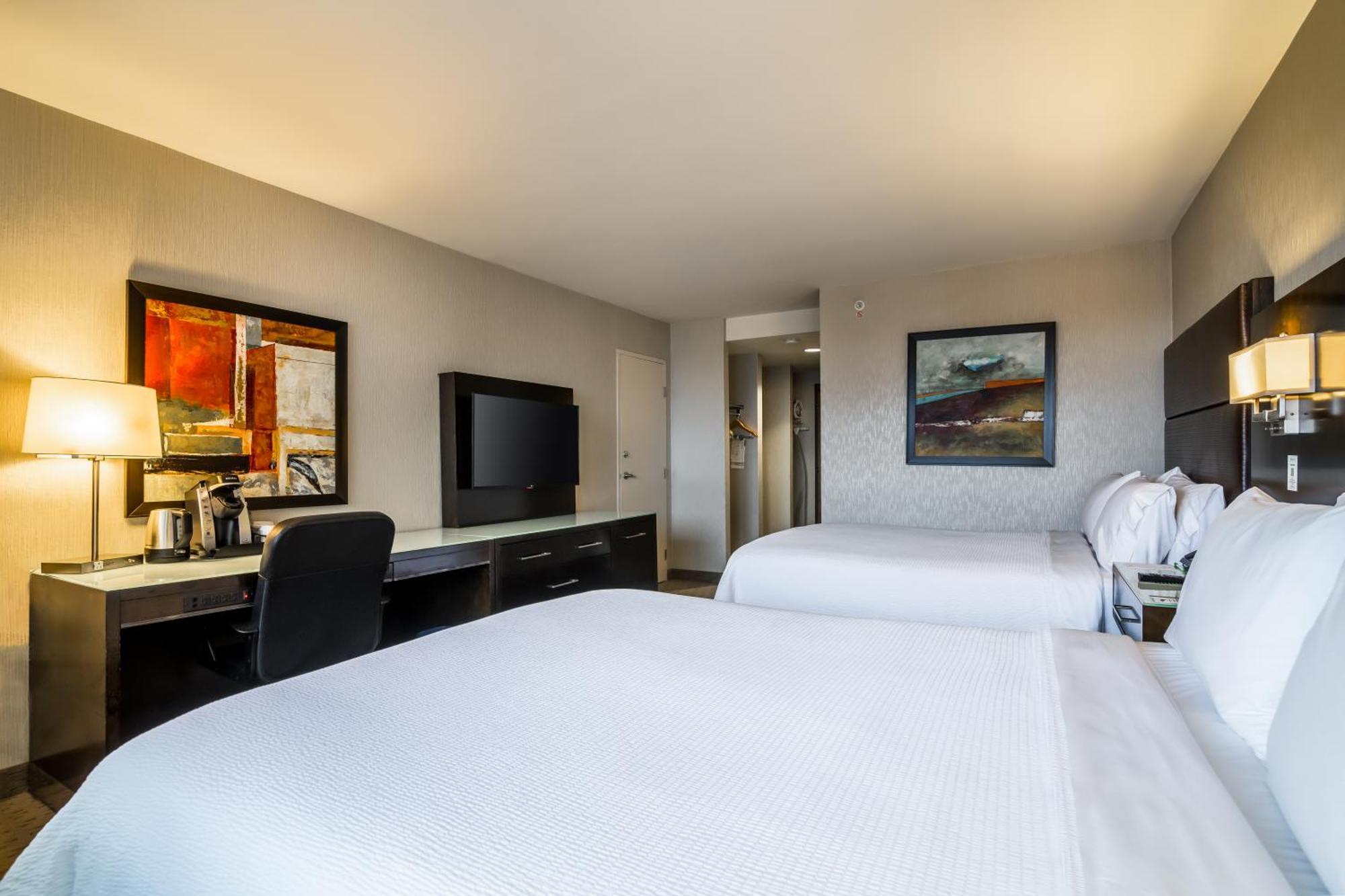 Holiday Inn Vancouver-Centre Broadway By Ihg מראה חיצוני תמונה
