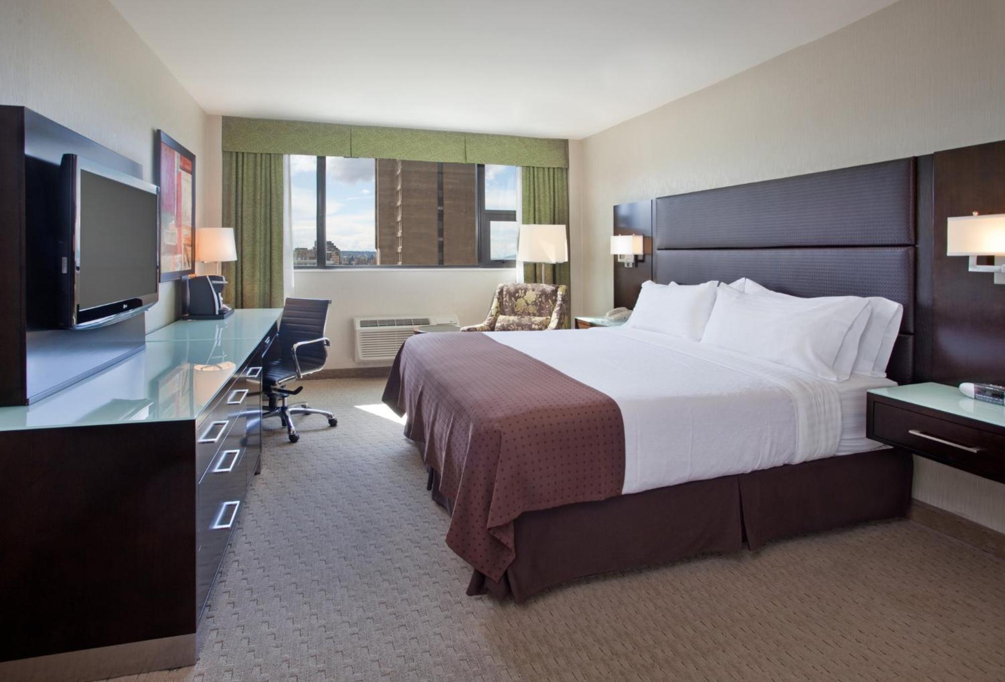 Holiday Inn Vancouver-Centre Broadway By Ihg מראה חיצוני תמונה