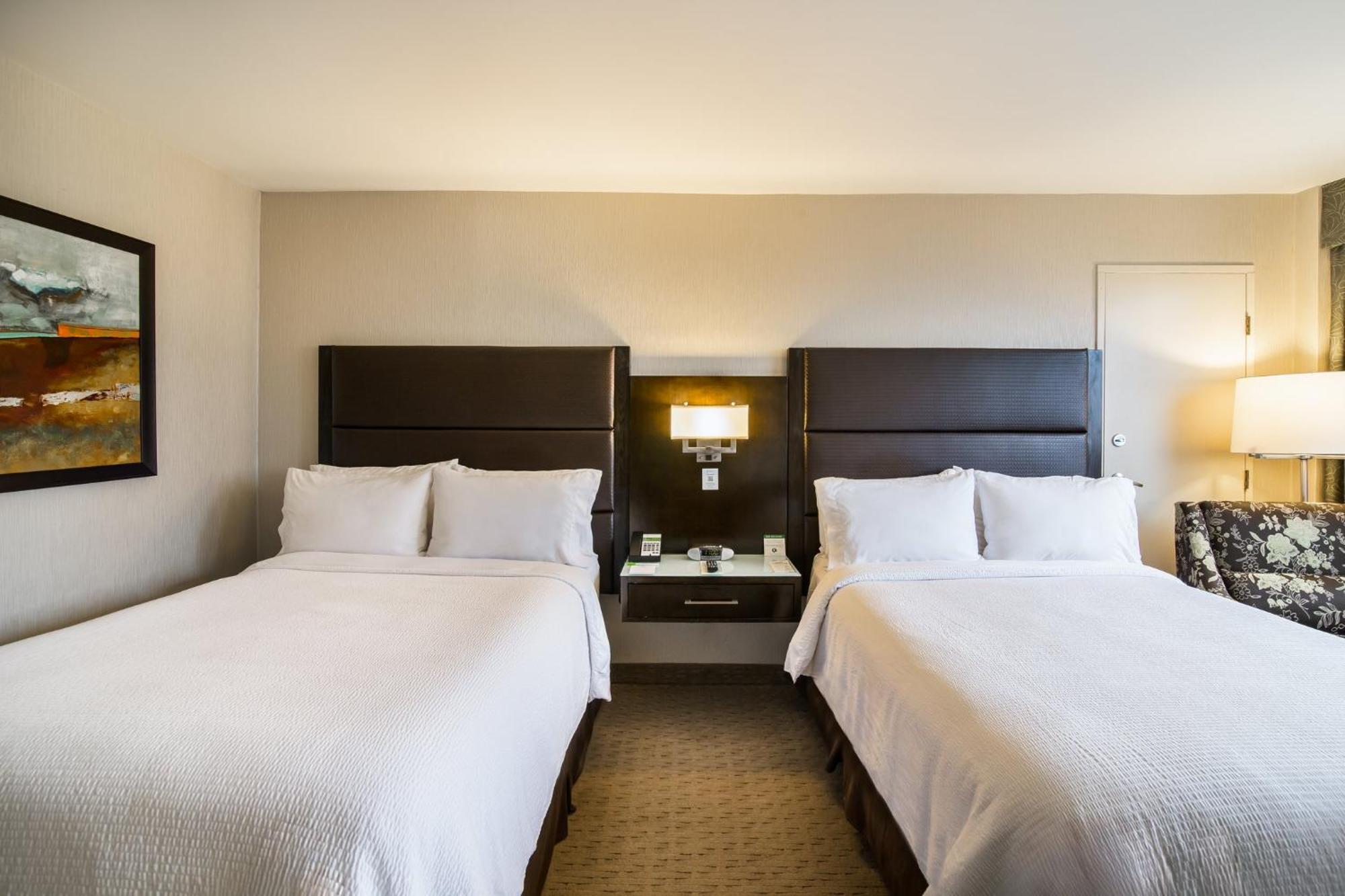 Holiday Inn Vancouver-Centre Broadway By Ihg מראה חיצוני תמונה